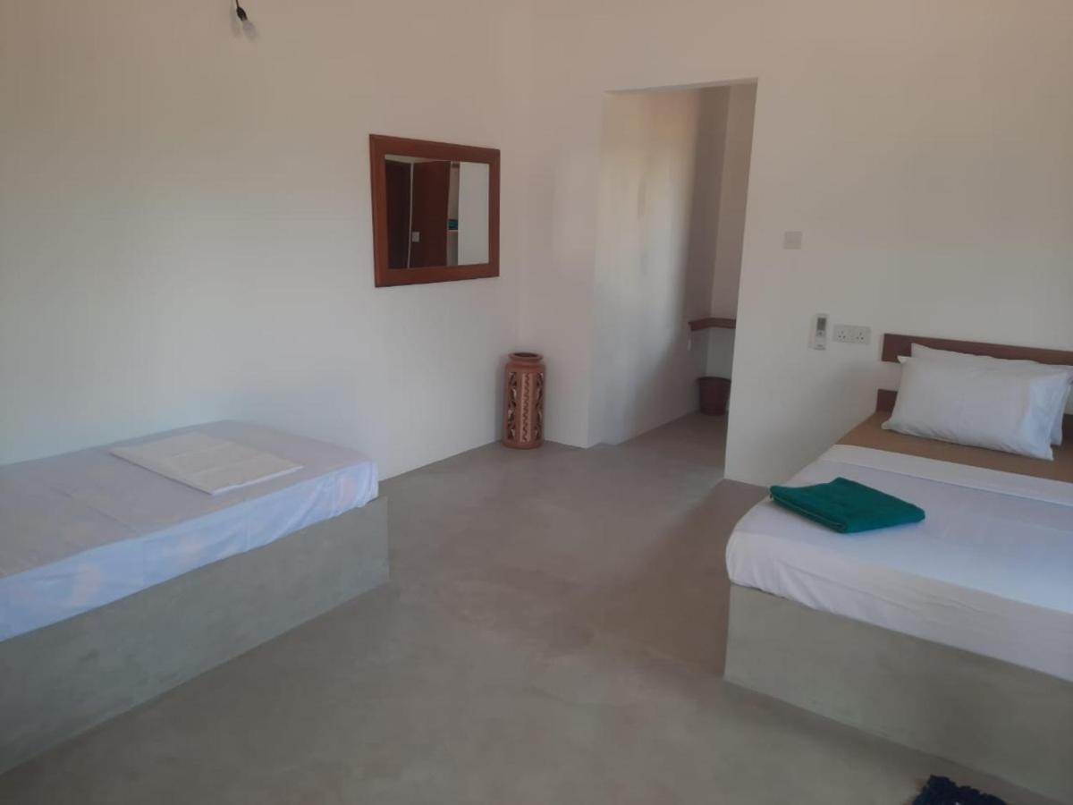 Moni Farm House Wilpattu Nochchiyagama Exteriör bild