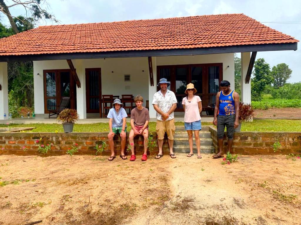 Moni Farm House Wilpattu Nochchiyagama Exteriör bild