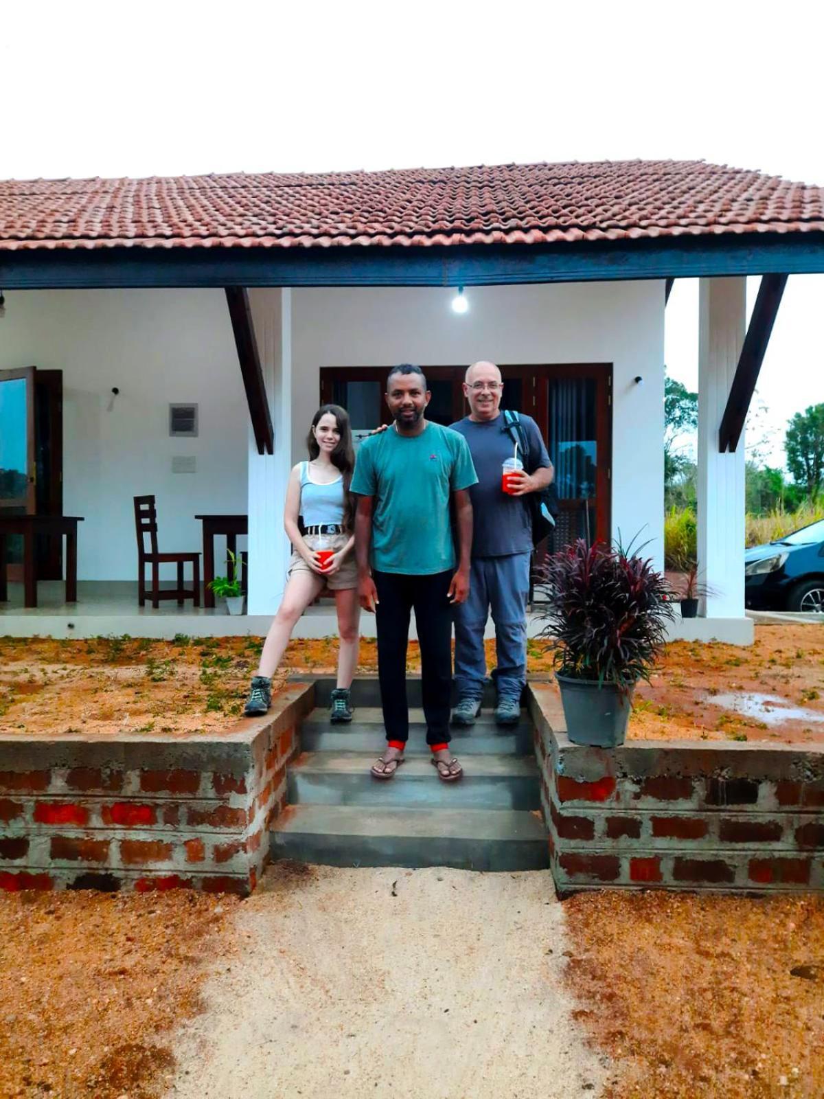 Moni Farm House Wilpattu Nochchiyagama Exteriör bild